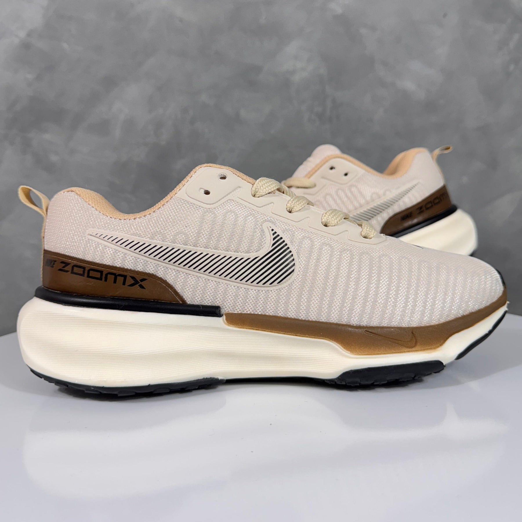 Tênis Feminino Zoomx 04 (2 Pares Cadarços)