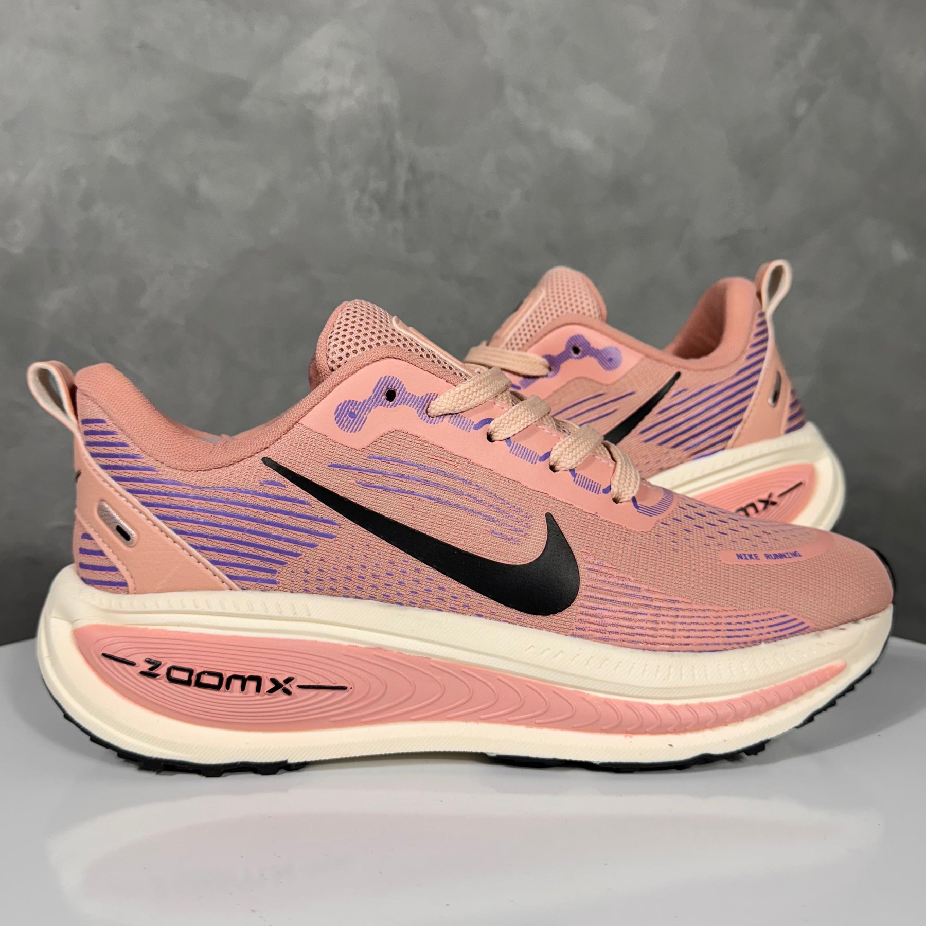 Tênis Feminino Vomero 18 Premium