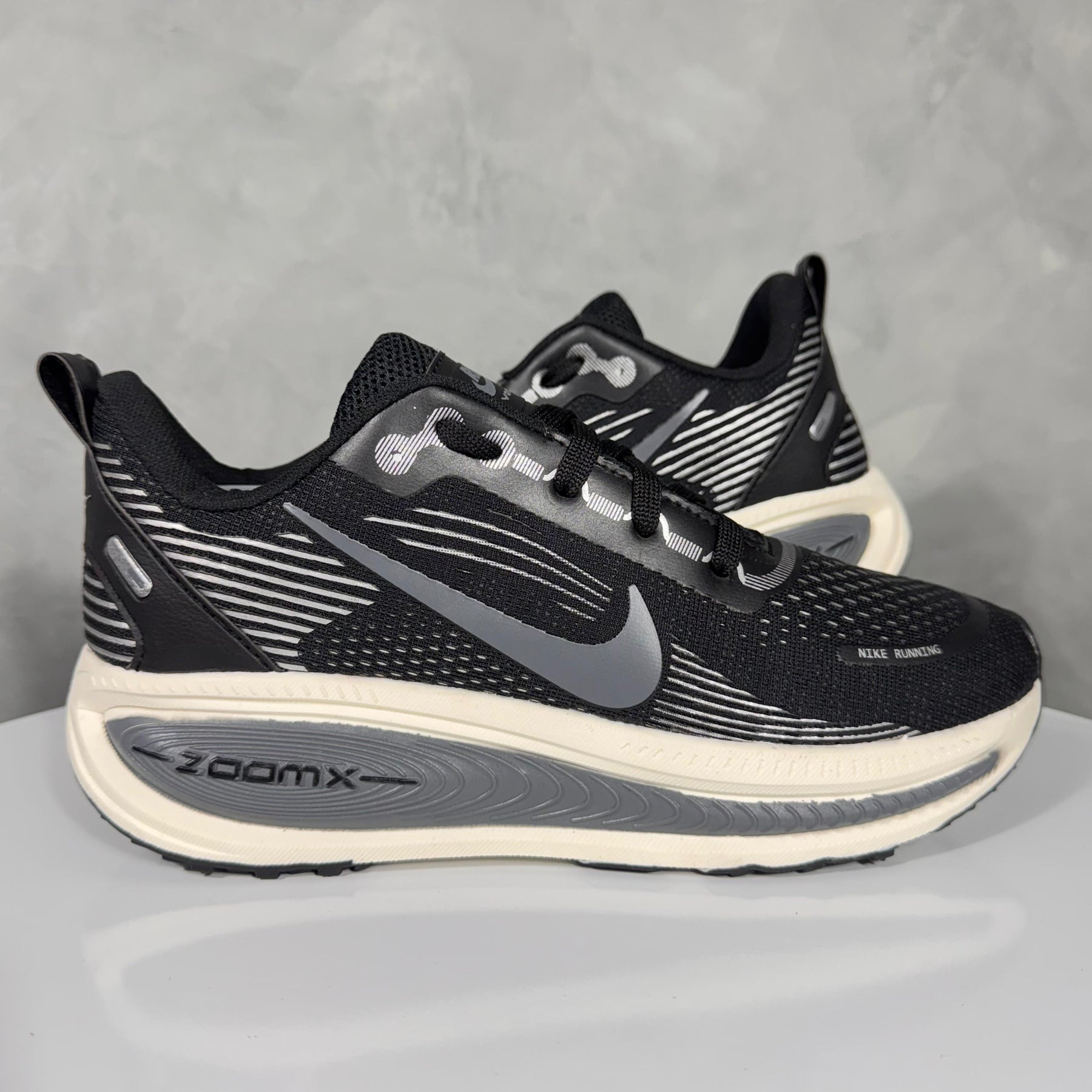 Tênis Feminino Vomero 18 Premium