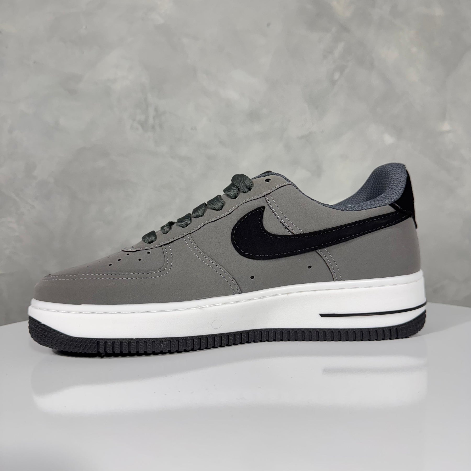 Tênis Masculino Nike Air Force 1 Cinza Escuro Premium