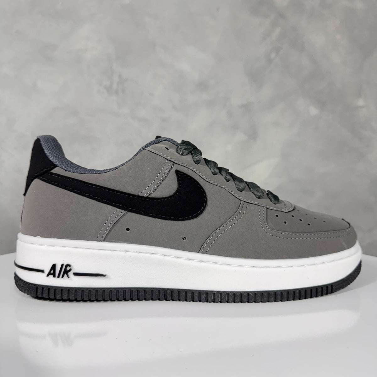 Tênis Masculino Nike Air Force 1 Cinza Escuro Premium