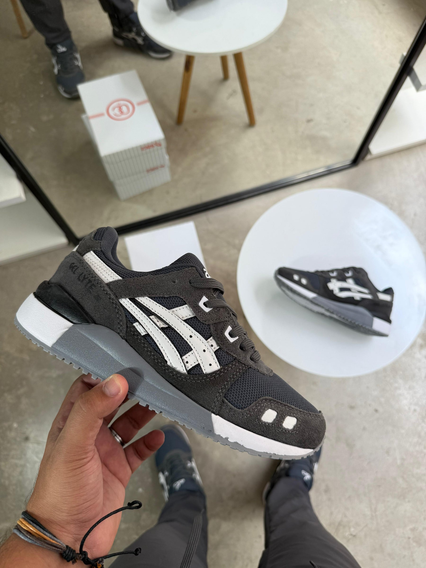 Tênis Masculino Asics Gel-Lyte III Premium (EM COURO)