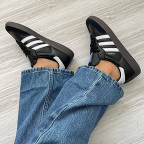 Tênis Feminino Adidas Samba Premium (EM COURO)